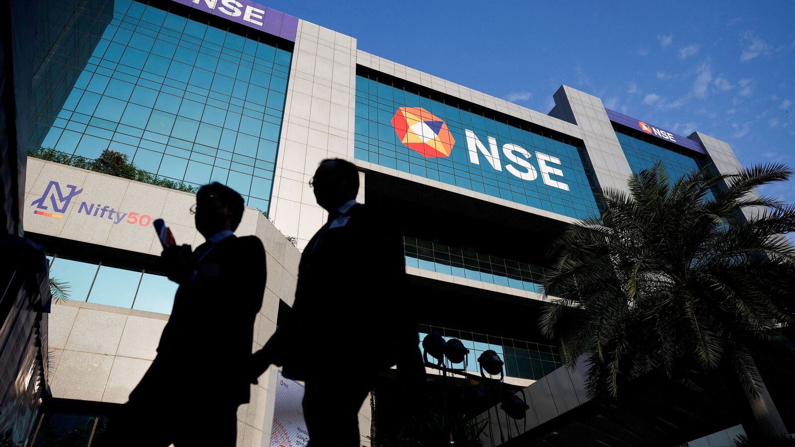 5 million direct investors pressed exit button in past year