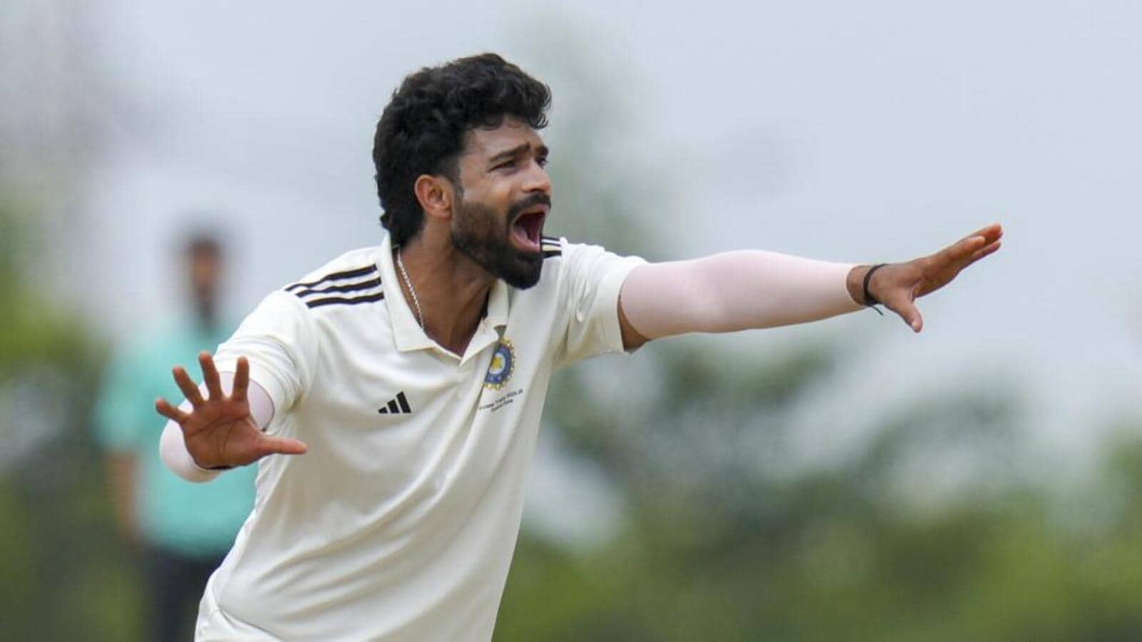 Duleep Trophy final: Kartikeya helps CZ bundle out SZ for 149