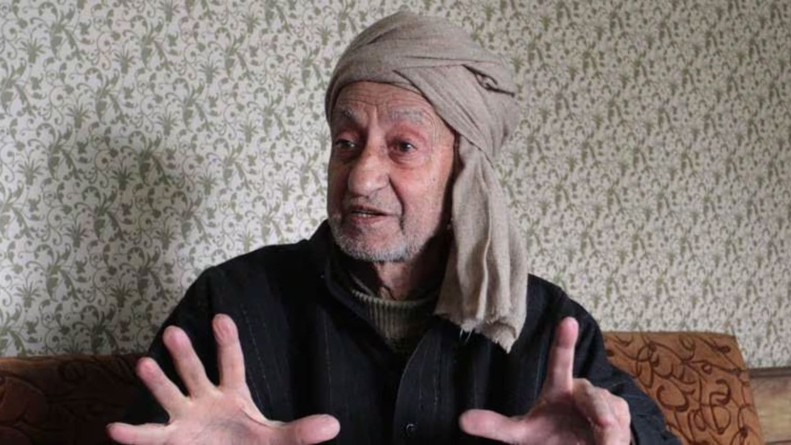 Kashmiri leaders claim house arrest after separatist leader Abdul Gani Bhat’s death | India News