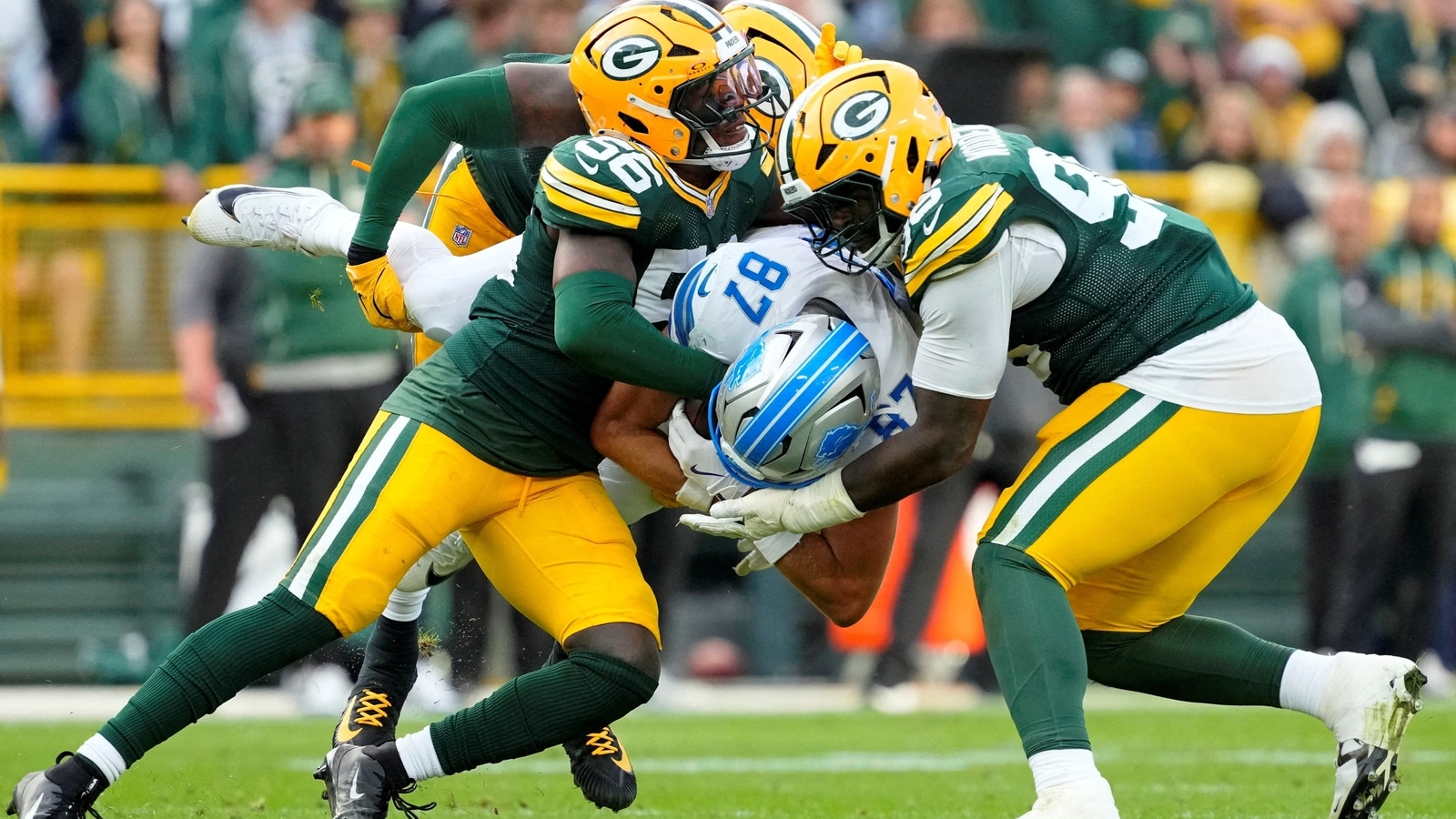 Packers vs Commanders weather: Patchy fog, cloudy skies expected at Lambeau Field