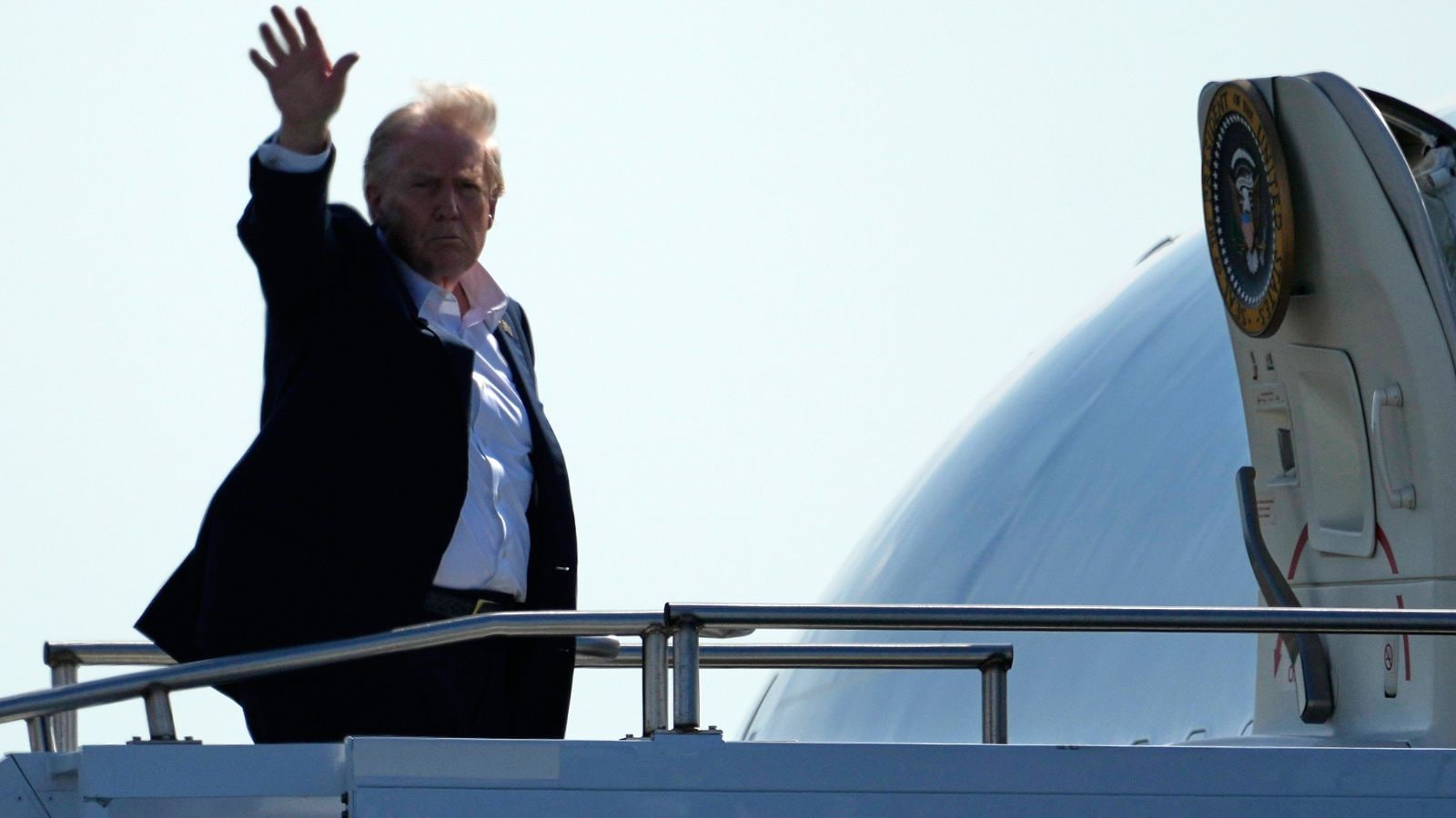 Trump told Zelenskyy he was open to providing new long-range weapons | World News