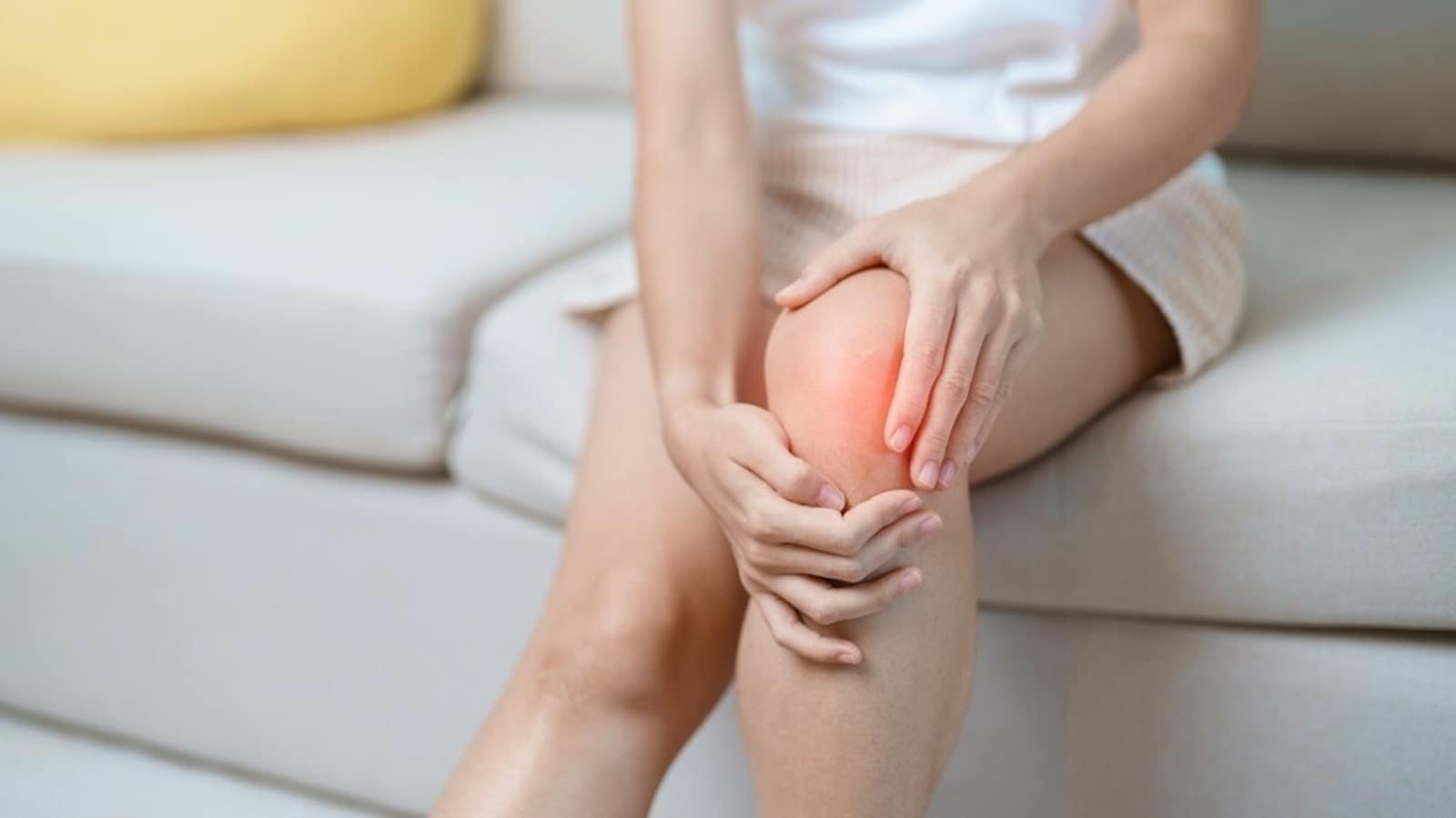 AIIMS Raipur orthopaedic surgeon shares ‘1 silent problem’ that damages women’s knees: ‘Even simple stiffness can…’