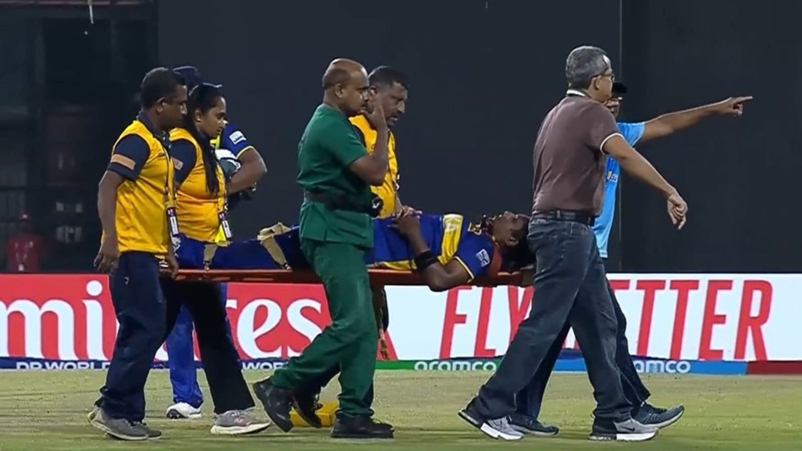 Chamari Athapaththu emulates Rishabh Pant; Walks out to save Sri Lanka after being carried away on stretcher