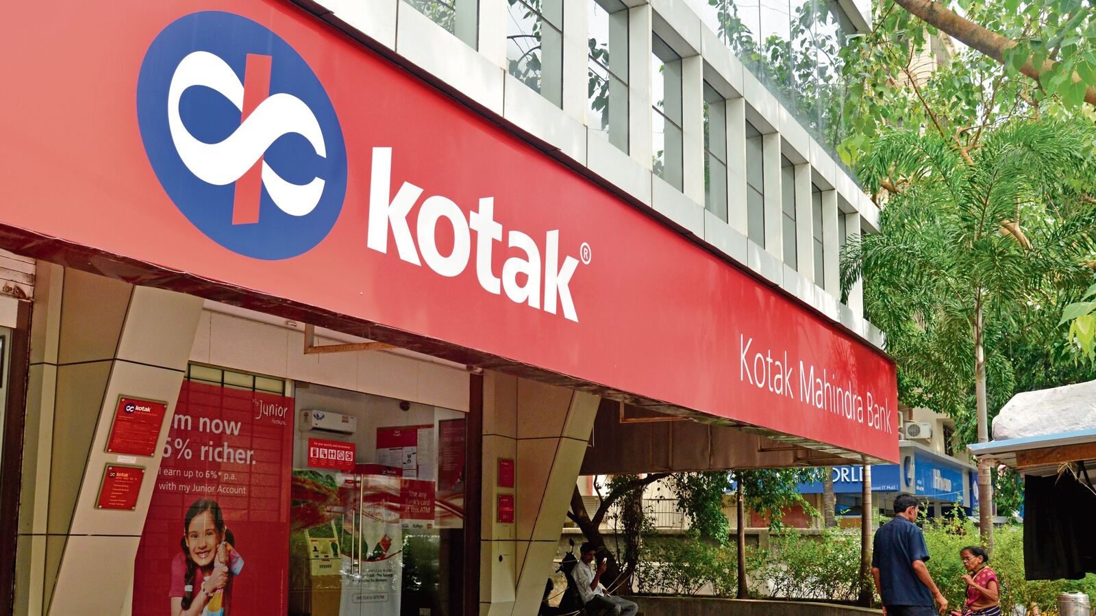 Kotak Mahindra Bank Q2 results 2025: Net profit falls 3% to ₹3,253 crore – Here are 5 key highlights