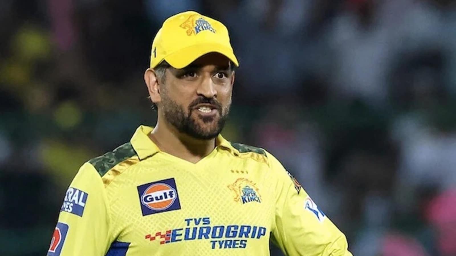 Podcast host grabs umpire’s phone to call MS Dhoni live on air; fans go wild: What happened next