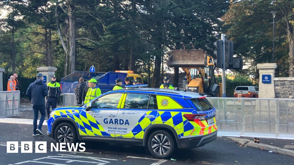Violence outside Citywest migrant hotel orchestrated online, Irish police say