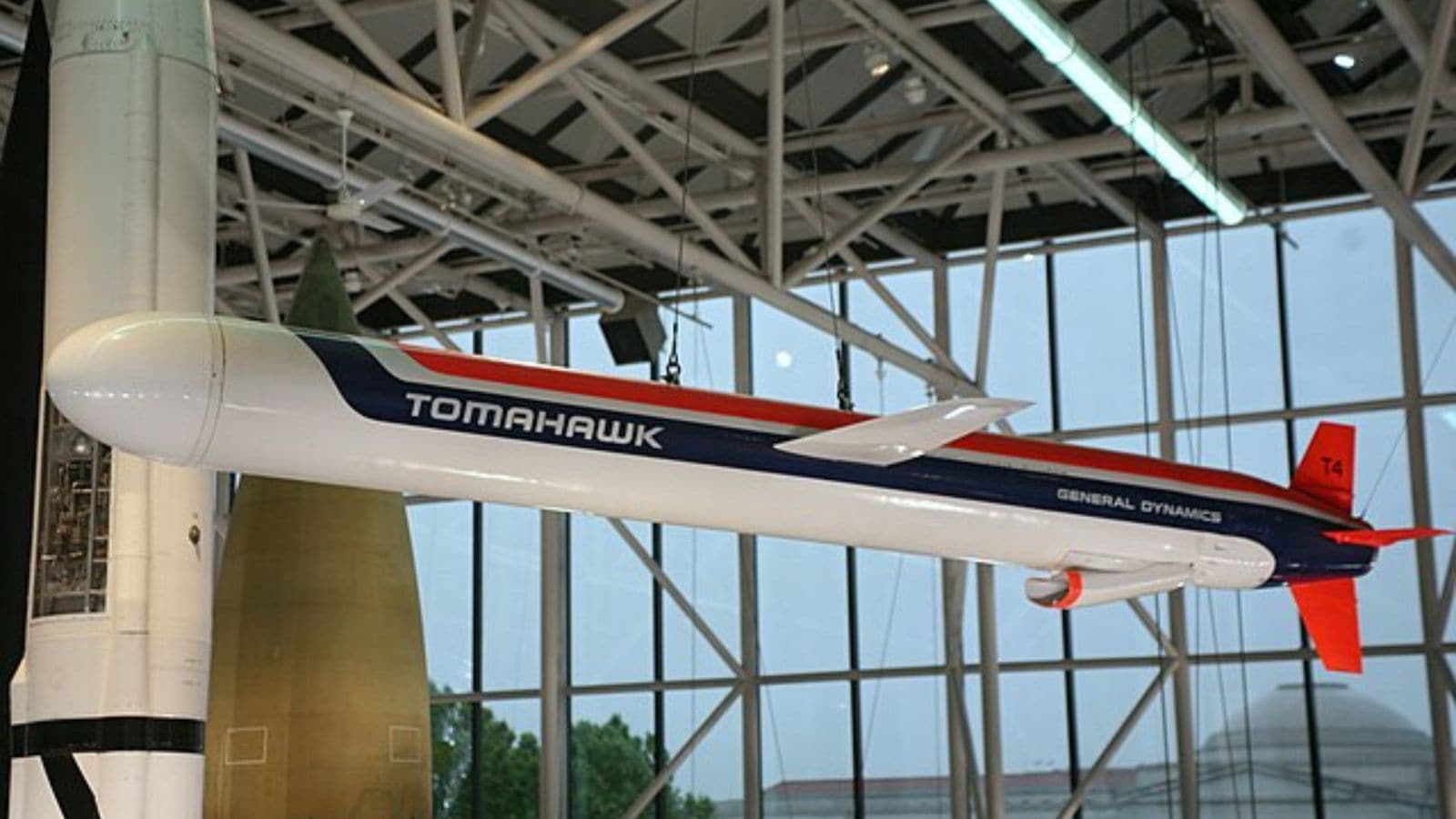 What are Tomahawk missiles and why is Zelenskyy pushing Trump for them? | World News