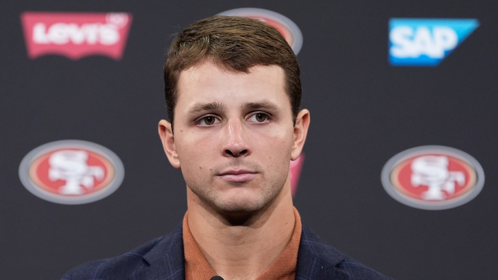 Why isn’t Brock Purdy playing today? Mac Jones’ ‘horrendous’ interception has fans begging for his return