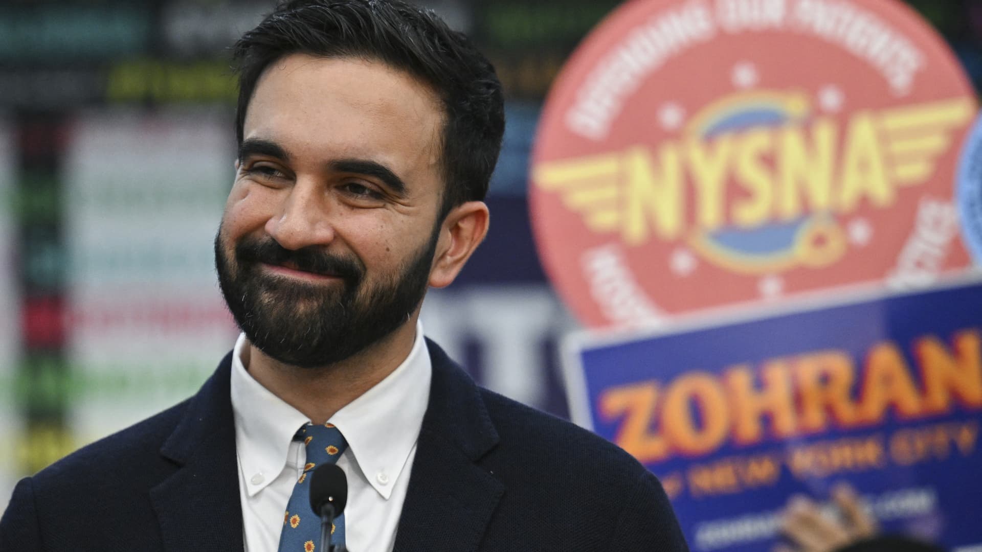 Billionaires spend big to boost Cuomo