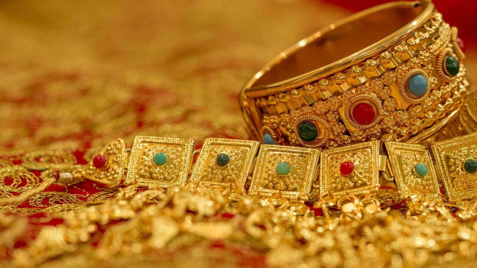 Check 18, 22 and 24 carat gold prices Chennai, Mumbai, Delhi, Kolkata and other cities