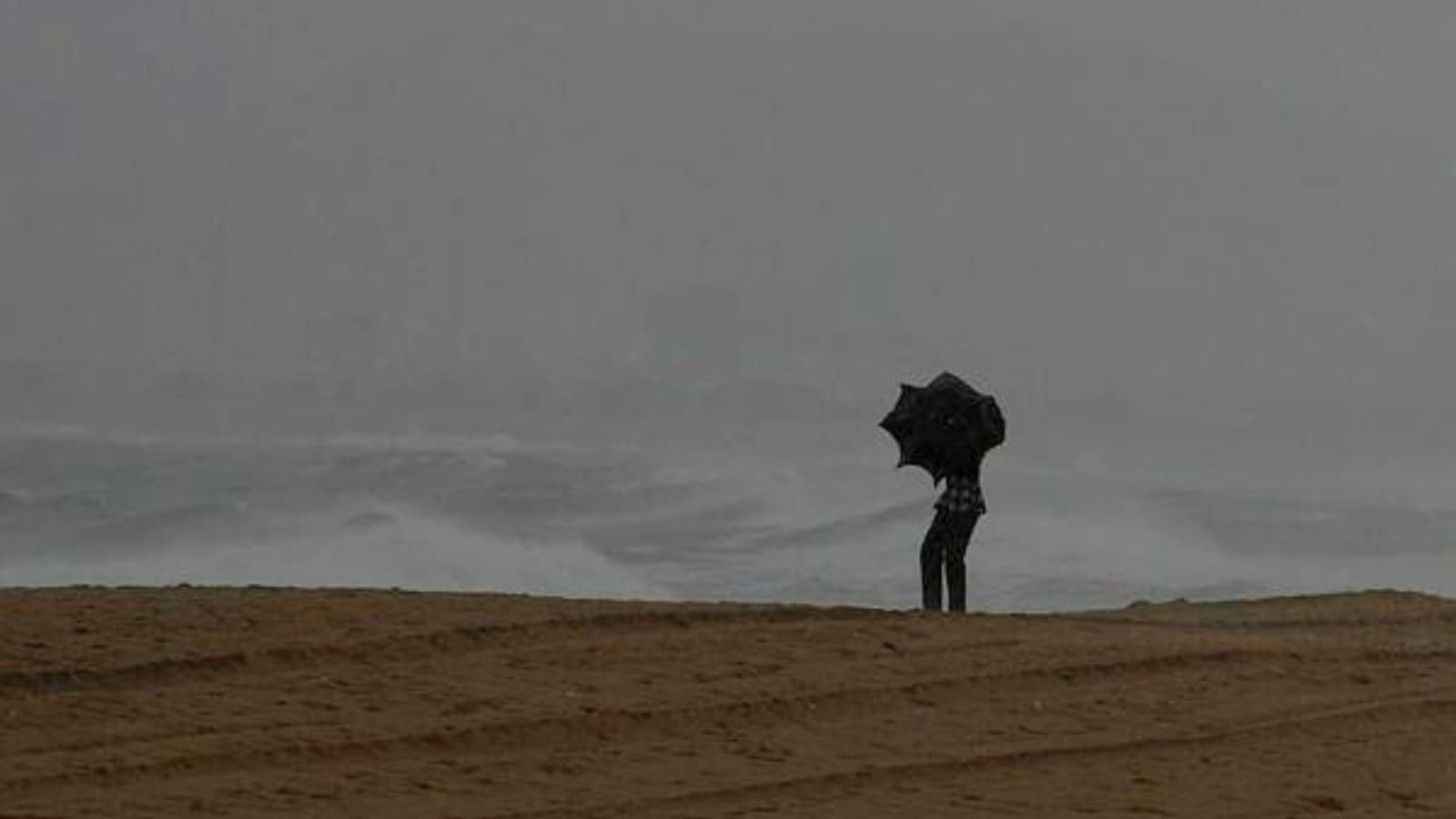 Cyclone Senyar LIVE Tracker | IMD Weather Forecast Today in Tamil Nadu, Andhra Pradesh, Telangana, Odisha Live: Check IMD Alert, Path Map, Rains Update