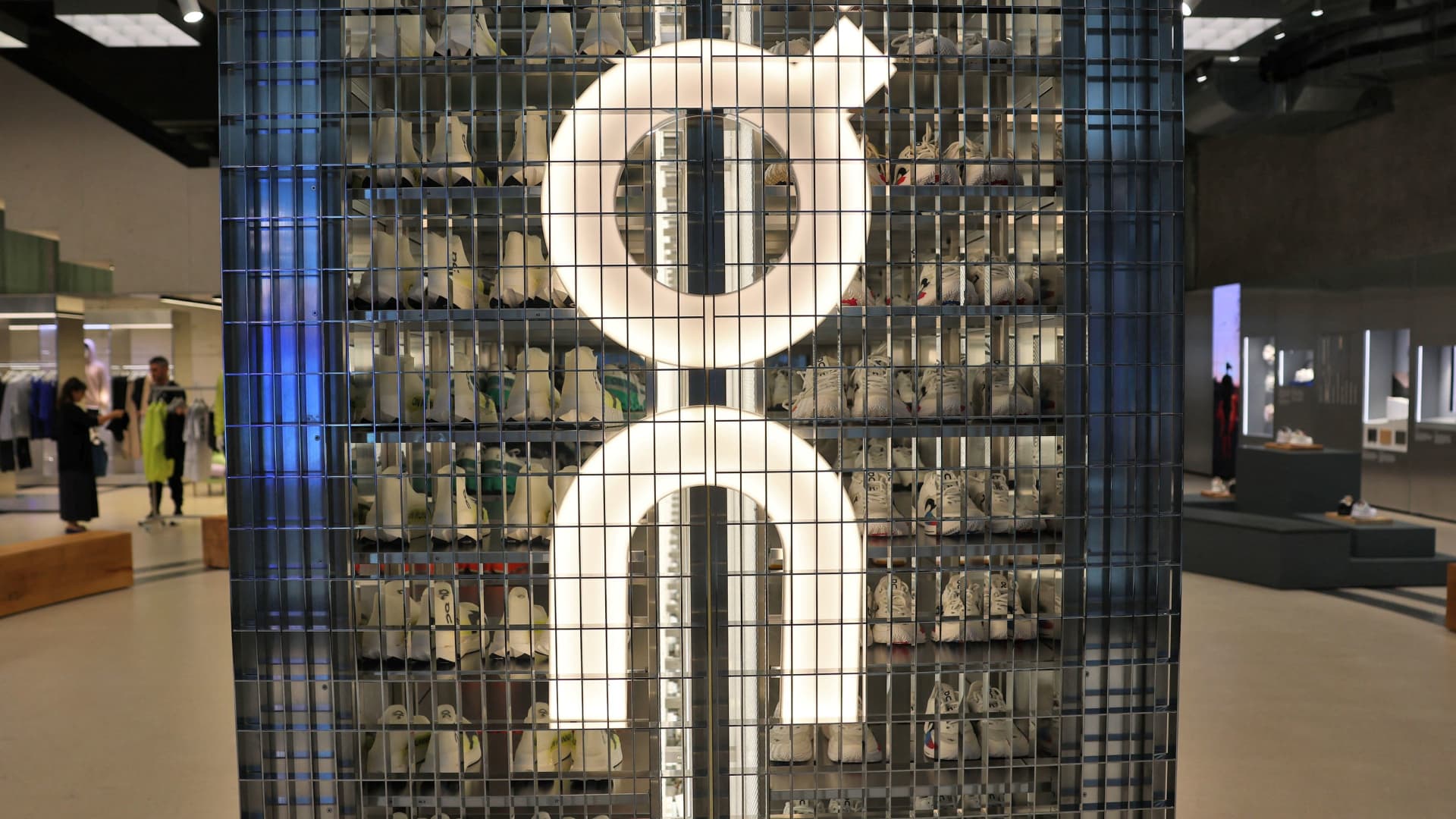 On (ONON) earnings Q3 2025