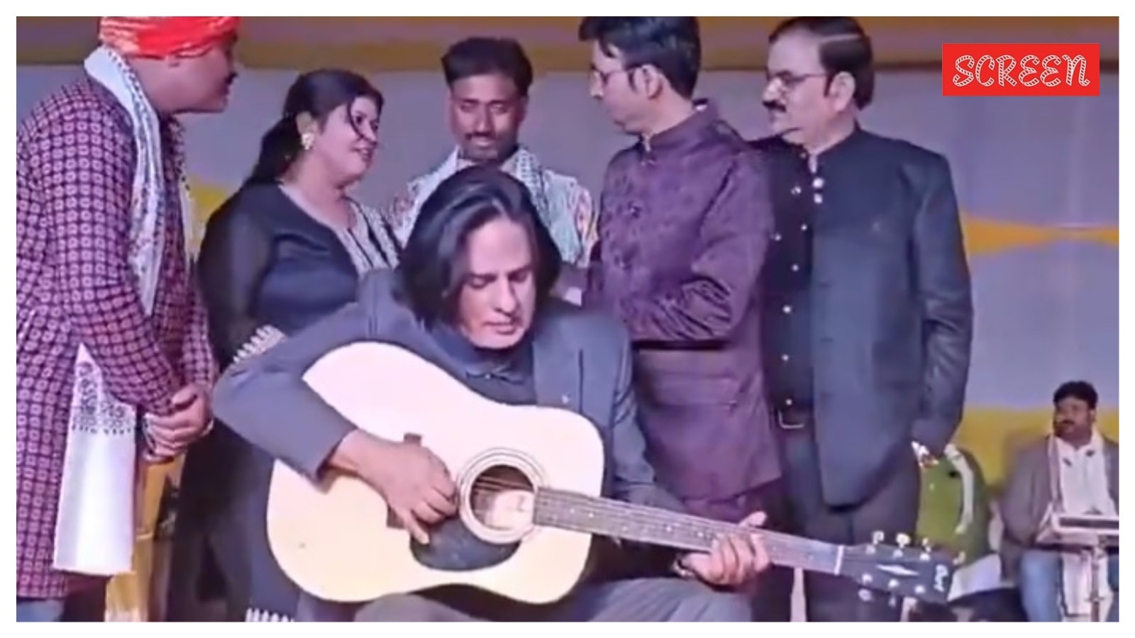 Rahul Roy recreates his Aashiqui performance at a Bihar wedding.