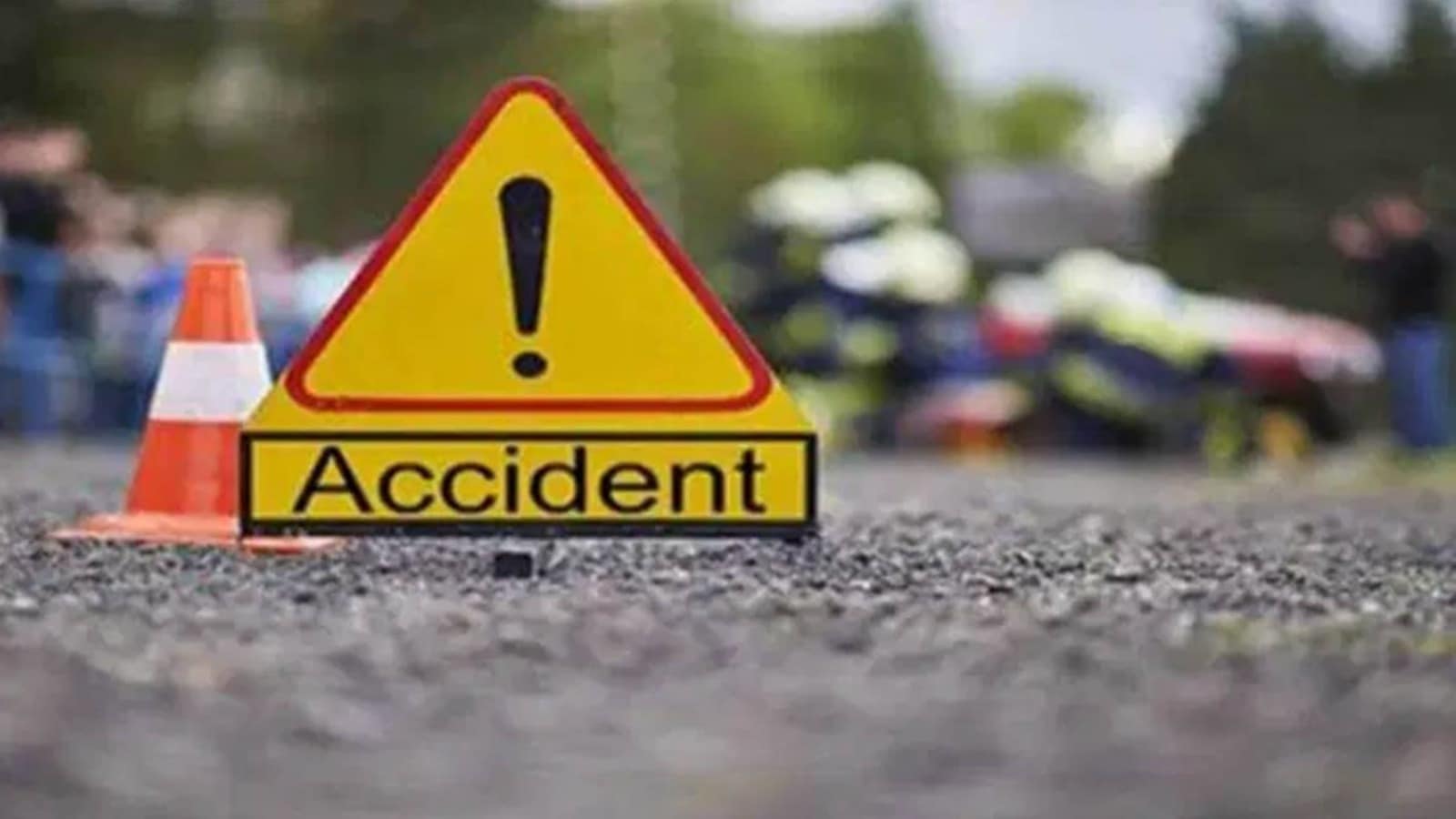 35 students injured as school bus, returning from picnic, overturns in Jammu | India News