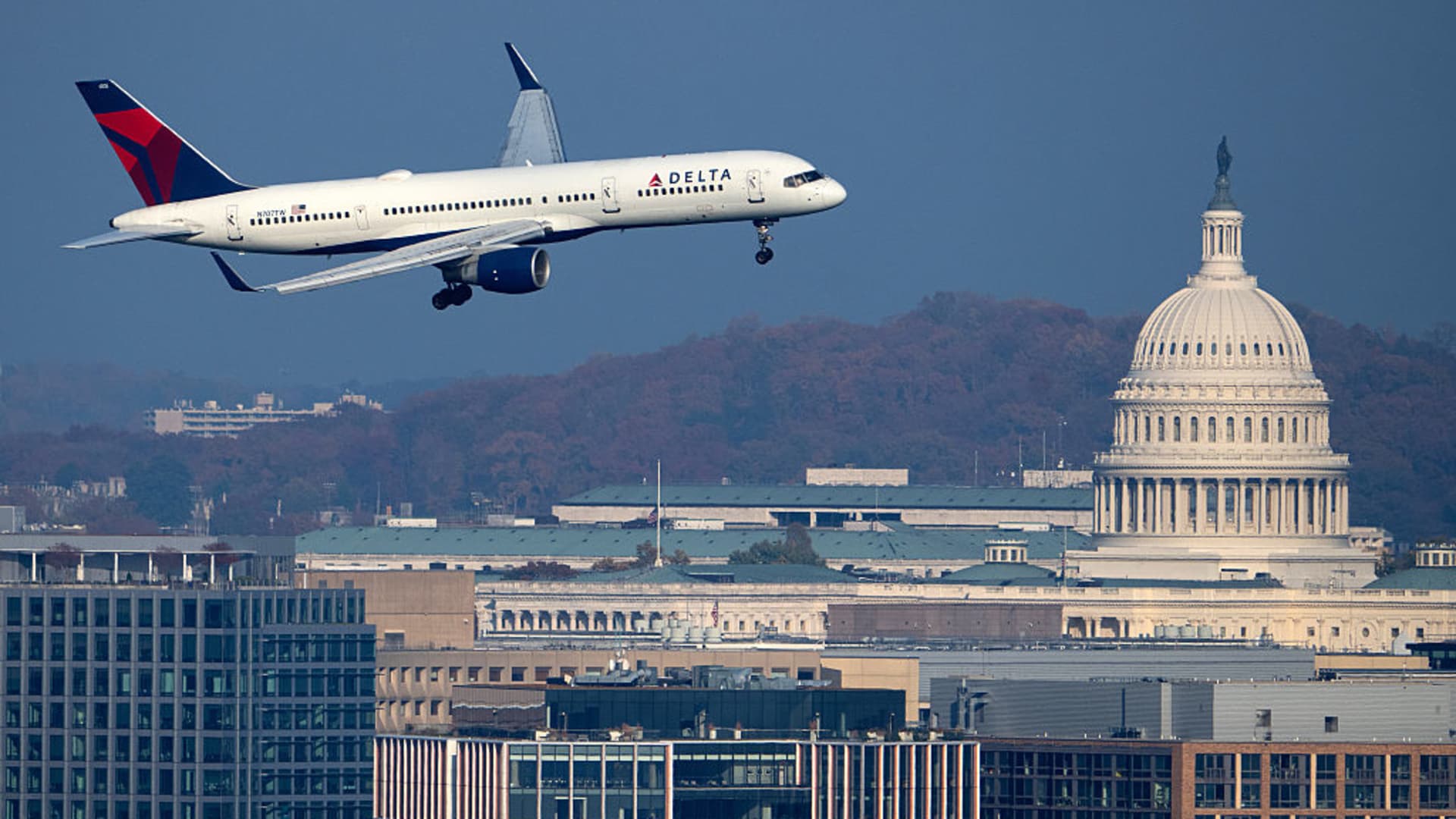Delta says shutdown cost it $200 million, but forecasts strong demand