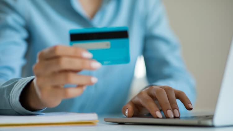 What a one-year, 10% credit card interest rate cap could mean for consumers