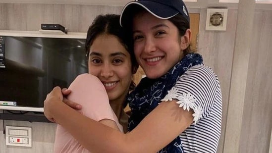 Are Janhvi Kapoor and Shanaya Kapoor in a cold war because of Boney Kapoor? Online gossip suggests so