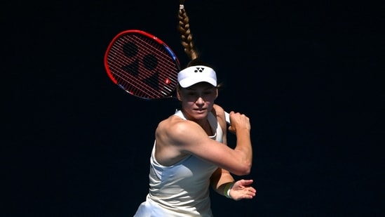 Elena Rybakina ends Iga Swiatek’s career grand slam quest with ruthless Australian Open quarterfinal takedown