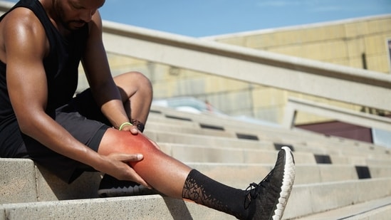 Got a sprain while playing? Sports surgeon shares 6 warning signs you should not ignore