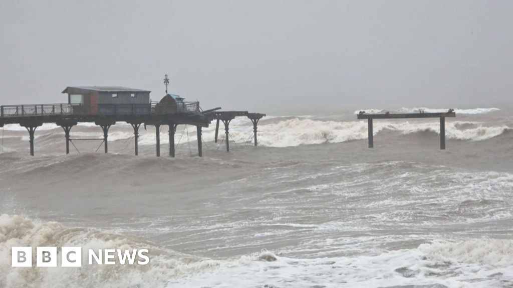 Teignmouth Pier washes away and sea wall crumbles during Storm Ingrid