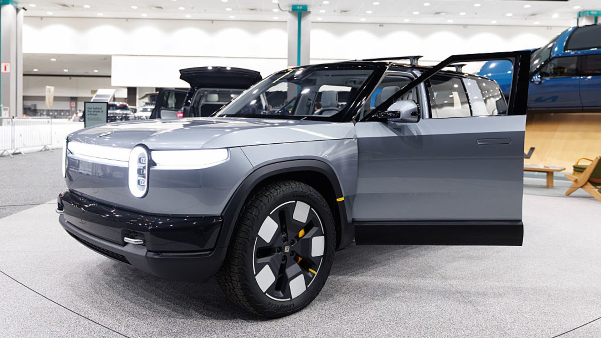Uber, Rivian announce $1.25 billion deal for 50,000 robotaxis
