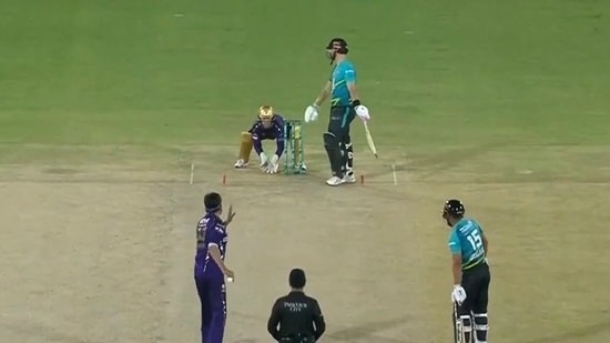 R Ashwin backs Daryl Mitchell in Usman Tariq row: ‘If the pause isn’t consistent, then batter has every right’